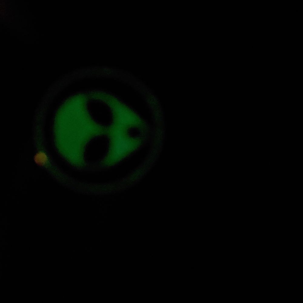 Glow In The Dark Alien head pendant Pendant Necklace - Picture 5 of 9